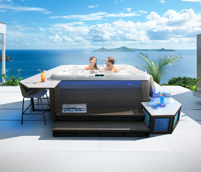 Calspas hot tub being used in a family setting - Coeurdalene